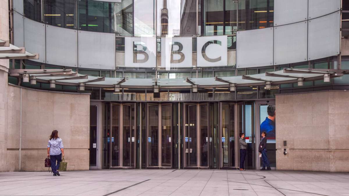 Skandal bei der BBC: Moderator soll Teenager Geld für intime Fotos gezahlt haben