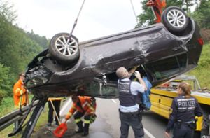 Auto prallt gegen Geröllwand – Fahrer stirbt
