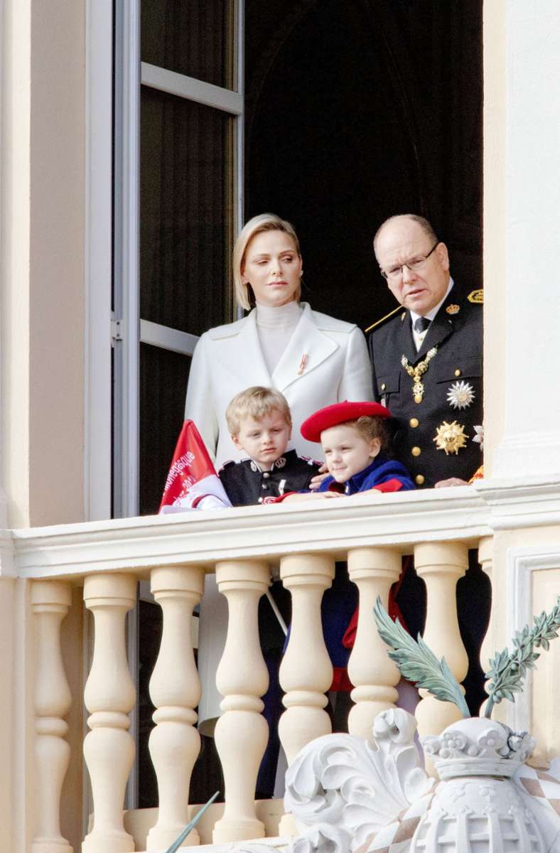 Sie ist vielleicht eine eher zurückhaltende Landesmutter, aber eine, die sich einsetzt: Charlène engagiert sich in unzähligen Wohltätigkeitsorganisationen und hat ihre eigene Stiftung ins Leben gerufen: Die „Princess Charlène of Monaco Foundation“ kümmert sich um Kinder.