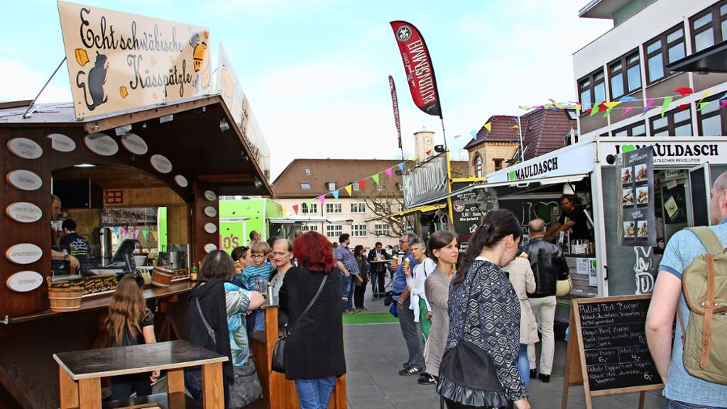 Food-Markt in Stuttgart-Zuffenhausen: Bubble-Waffeln, Burger und Baumstriezel