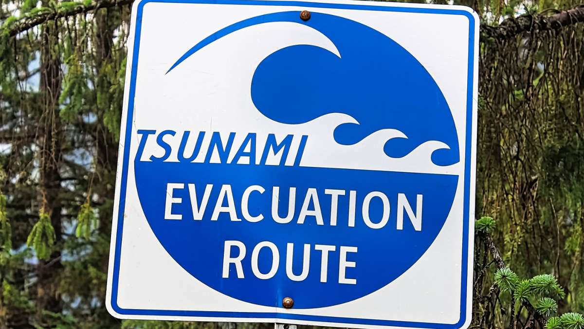  Für ganz Tonga wurde am Samstag eine Tsunami-Warnung herausgegeben. Ursache war der Ausbruch eines unterseeischen Vulkans in der Nähe des Inselreichs. 