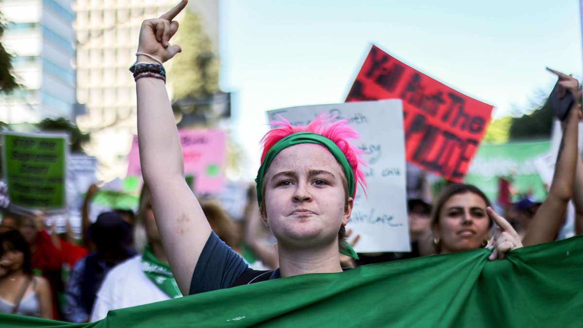 Abtreibungsverbote  in den USA: Reaktionen auf das Urteil des Supreme Courts sind gespalten