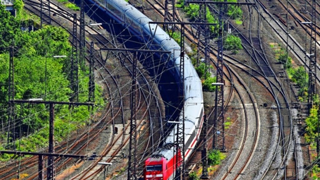 Sparprogramm: Plant die Bahn tariflose Billigtöchter?