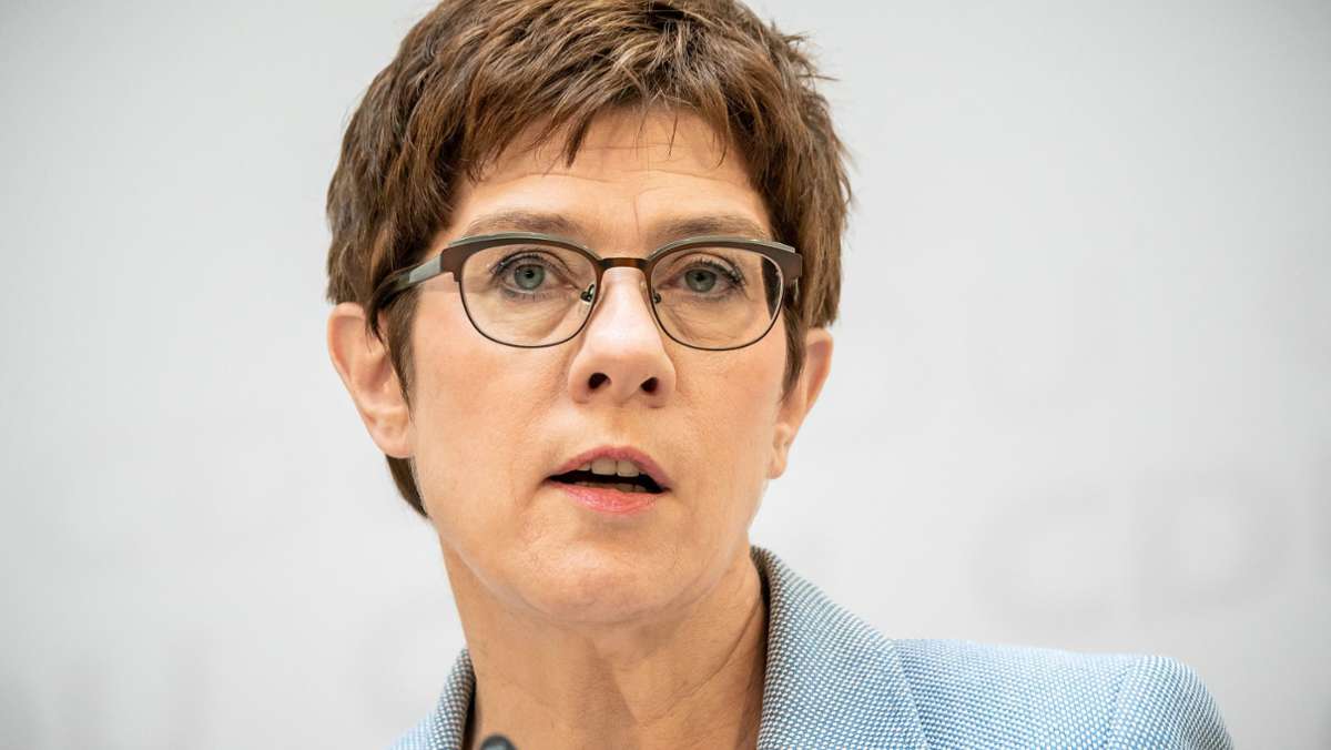 Frauenquote in der CDU: Kramp-Karrenbauer will mehr Frauen in CDU-Ämtern sehen
