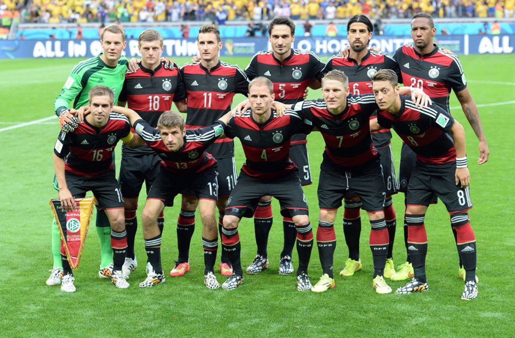 Das Ausweichtrikot der WM 2014 war in Schwarz und Rot gehalten. In diesem Shirt bezwang das deutsche Team die Brasilianer im Halbfinale 7:1.