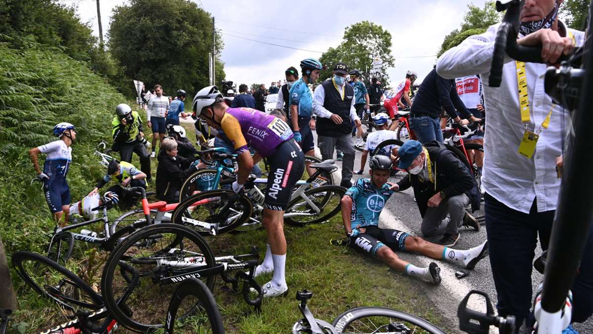 Massensturz bei Tour de France: Prozess gegen Pappschild-Fan im Oktober