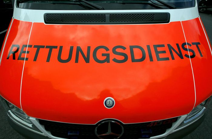 Unfall in Stuttgart-Süd: Fußgänger von Taxi erfasst und schwer verletzt