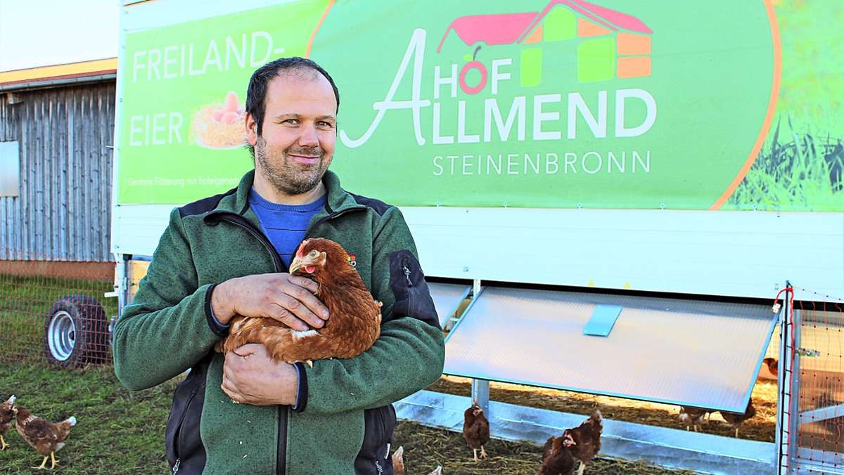 Digitalisierung in der  Landwirtschaft: Die Hennen fahren ihrem Futter hinterher
