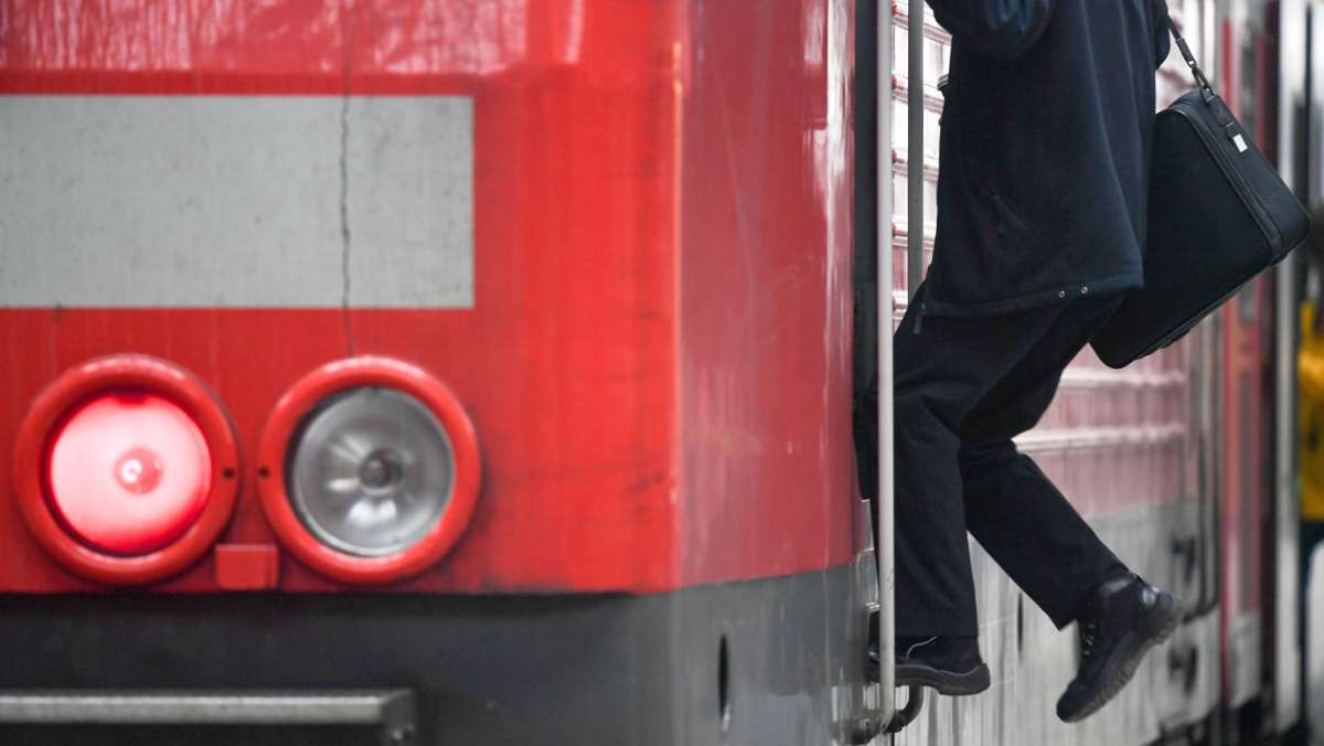 Sturmtief „Antonia“: Deutsche Bahn stellt Regionalverkehr in NRW ein