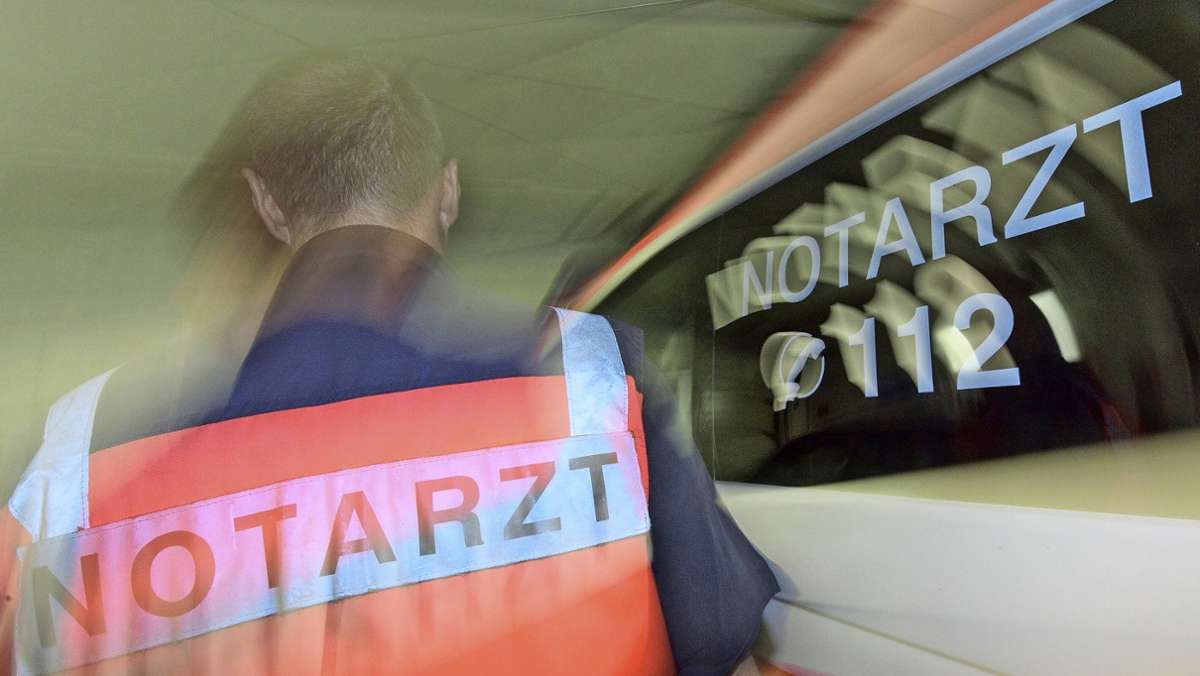 Stuttgart-Mühlhausen: Seniorin stürzt in Stadtbahn und wird schwer verletzt