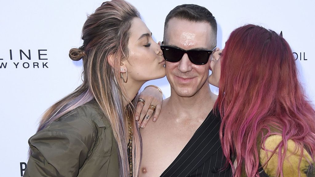 Daily Front Row’s Fashion Los Angeles Awards: Promi-Töchter küssen Designer Jeremy Scott