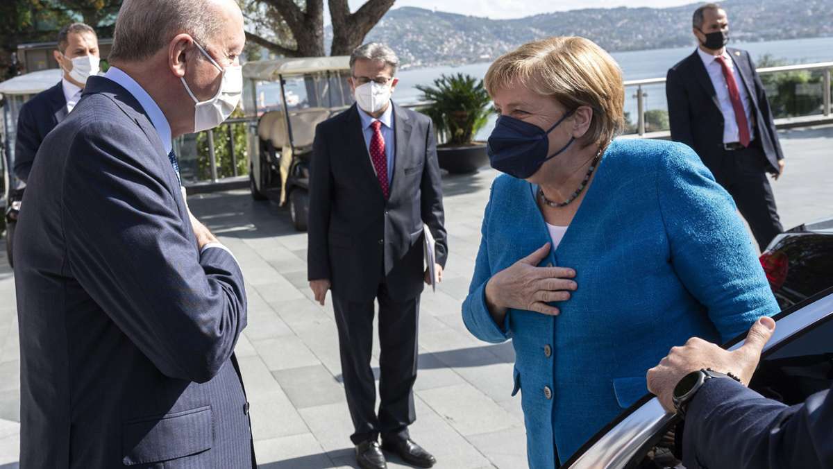  Die Beziehungen zwischen Berlin und Ankara waren nicht immer einfach. Das zeigte sich auch beim Abschiedsbesuch von Kanzlerin Angela Merkel. So gab es vom türkischen Staatspräsidenten einen ganz besonderen Rat. 