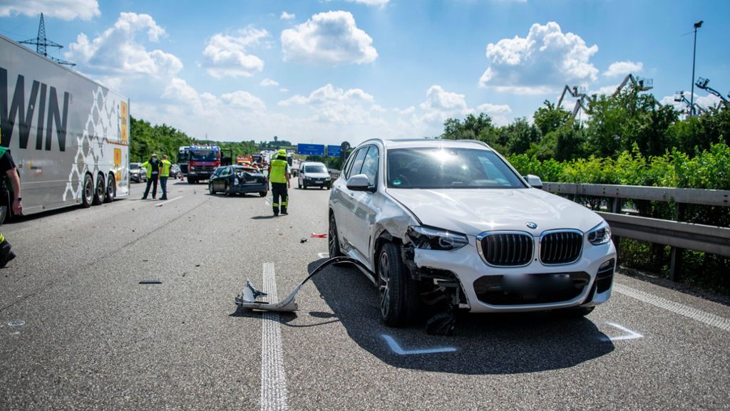 A81 bei Ludwigsburg Süd: Unfall mit vier Fahrzeugen verursacht Stau im Feierabendverkehr