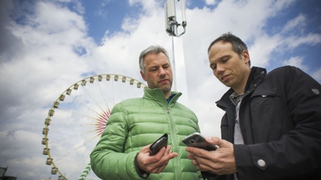Mit dem Smartphone auf dem Frühlingsfest: Stabiles Handynetz auf dem Wasen