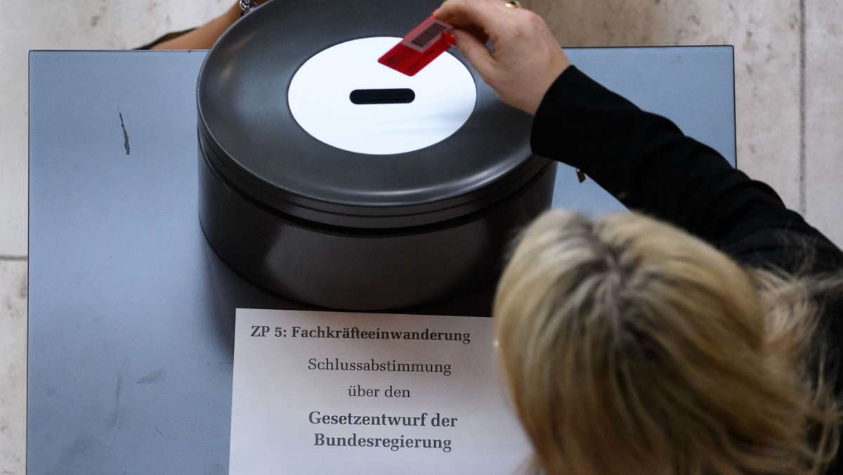 Neues Einwanderungsgesetz: Bundestag erleichtert Einwanderung von Fachkräften