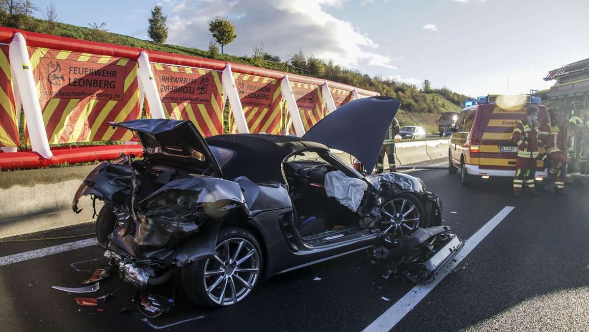 A8 zwischen Rutesheim und Leonberg: Unfall fordert mehrere Verletzte, enormen Schaden und Stauchaos