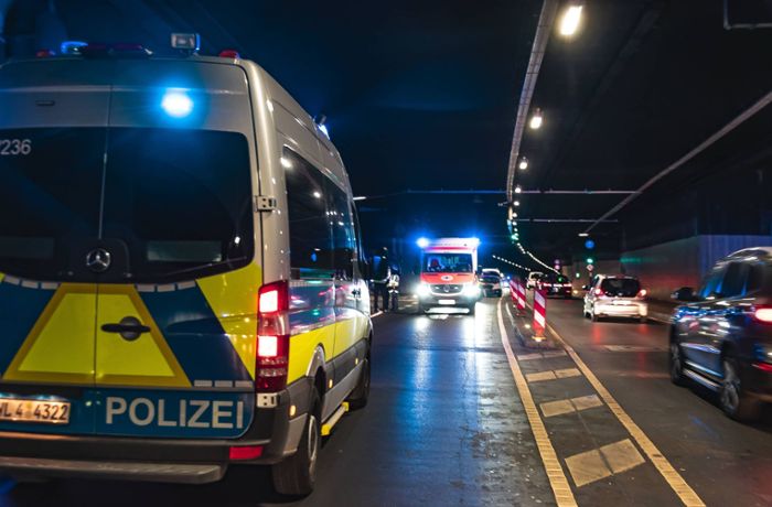 Stuttgart-Süd: Heslacher Tunnel nach Unfall für zwei Stunden gesperrt