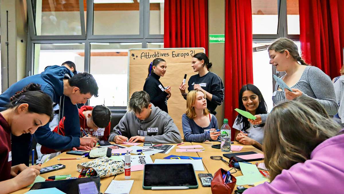Schüler in Stuttgart: Gut informiert in die Europawahl