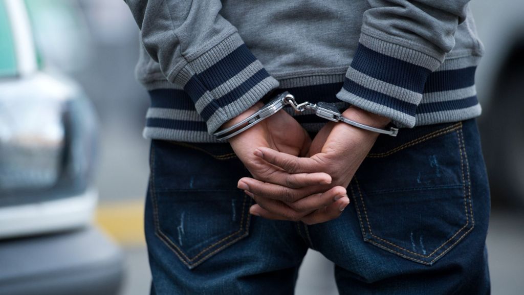 Salafist in Niedersachsen festgenommen: 26-Jähriger plante Anschlag auf Polizisten oder Soldaten