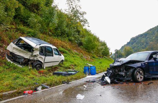 Bei dem Unfall erlitten drei Menschen schwere Verletzungen. Foto: 7aktuell.de/Christina Schilling