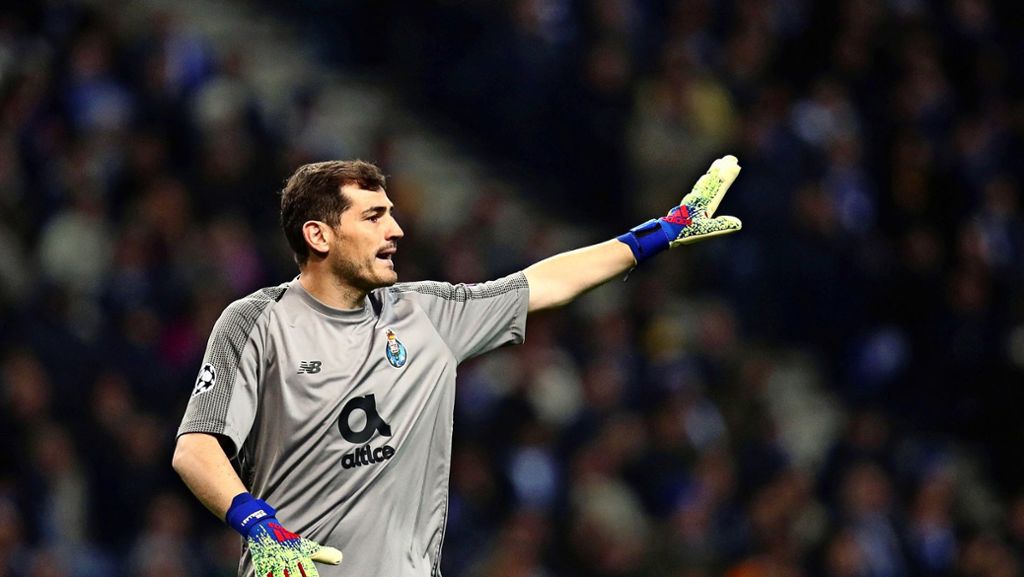  Der spanischer Fußball-Torwart Iker Casillas liegt im Krankenhaus. Der 37-Jährige erlitt während eines Trainings einen Herzinfarkt. 