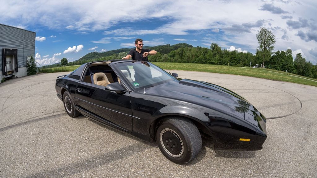 Sprechender Wagen aus „Knight Rider“: Kult-Auto Kitt sorgt in Stuttgart für Furore