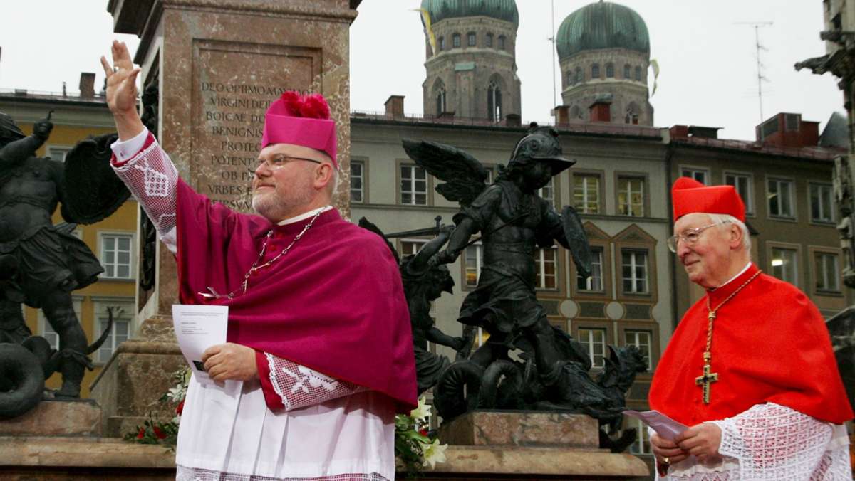  Ein Gutachten wirft dem früheren Erzbischof von München und Freising, Kardinal Friedrich Wetter, 21 Fälle von Fehlverhalten im Umgang mit sexuellem Missbrauch vor. 