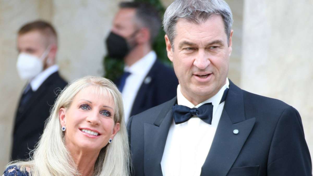 Geplatzter Deal mit Corona-Schutzmasken: Muss auch Söders Ehefrau im Landtag aussagen?