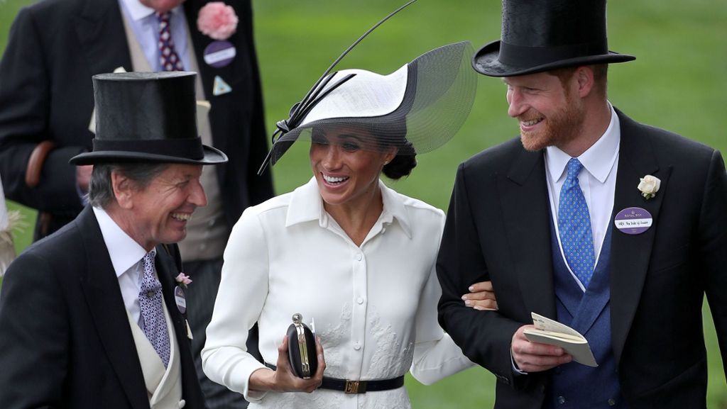 Pferderennen in Ascot: Auch die Royals tragen schräge Hüte