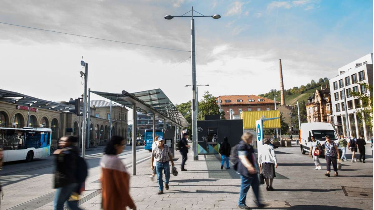 Zugverkehr Kreis Esslingen: Vogel legt Bahnverkehr lahm