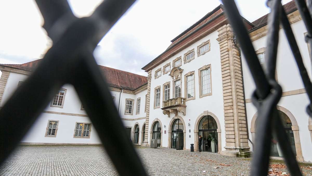 Rechtsbeugung im Landratsamt Esslingen: Beamtin lässt Strafzettel verschwinden