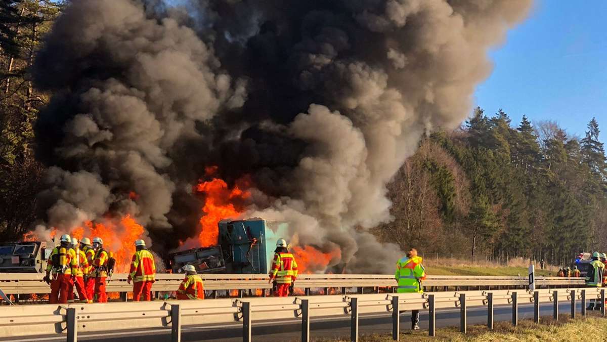 A3 in der Oberpfalz: Lkw-Fahrer stirbt nach Unfall mit US-Militärkonvoi