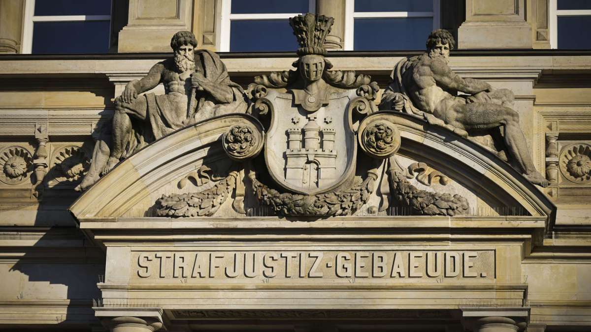Hamburg: Mädchen online zu sexuellen Handlungen verleitet - Urteil bestätigt