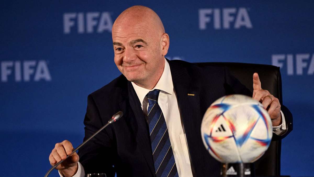 FIFA-Boss wiedergewählt: „Wir lieben Sie, Präsident“ – Infantino-Krönung wird zur Protz-Show