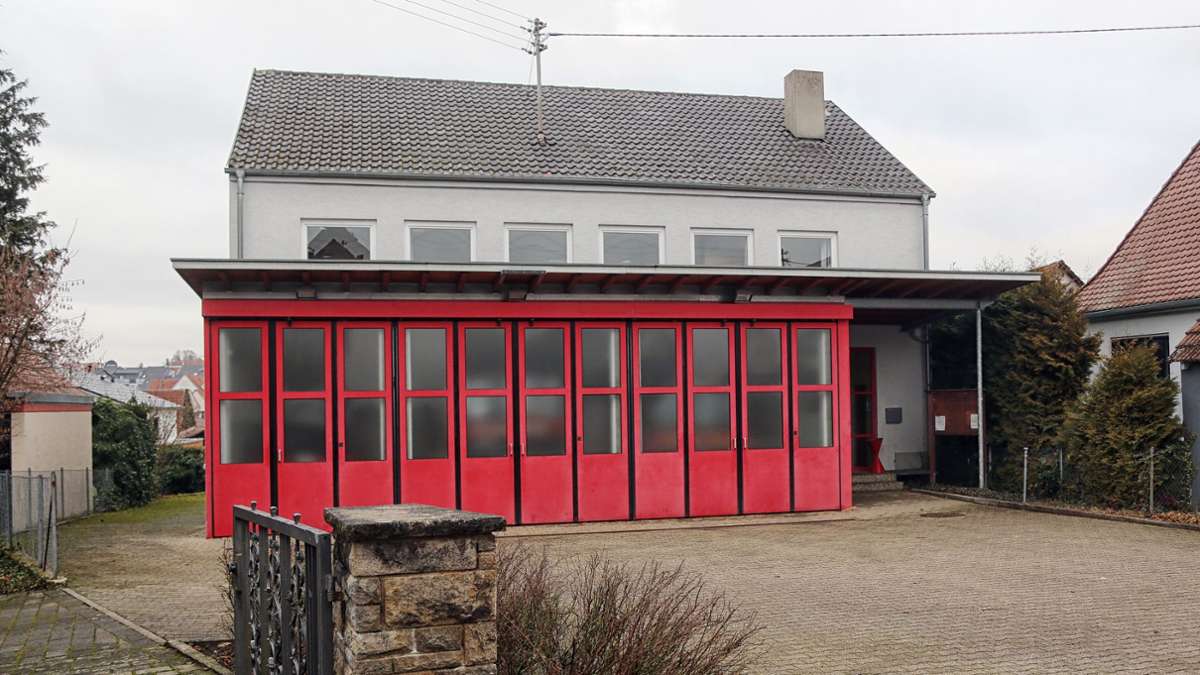 Kurioses in Marbach: Altes Feuerwehrmagazin zu klein für neues Löschfahrzeug