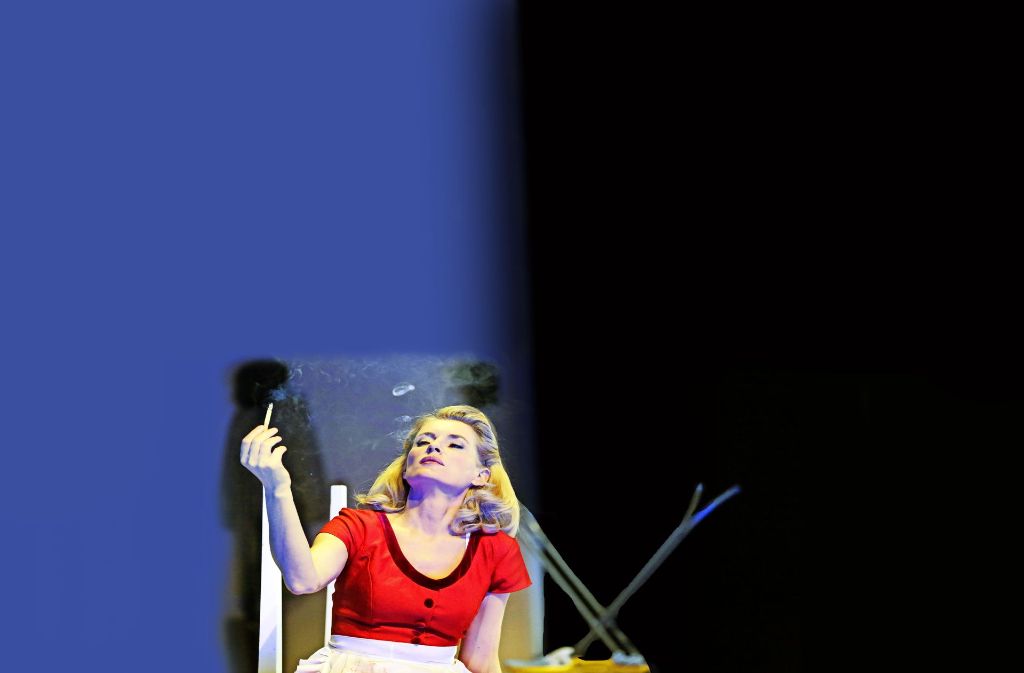 Maria Furtwängler, Hannover-„Tatort“-Kommissarin Charlotte Lindholm, hat im Berliner Theater am Kurfürstendamm in Noah Haidles Stück „Alles muss glänzen“ ihre erste Theaterhauptrolle gespielt: Eine Superhausfrau. Die Kritik war nicht begeistert.