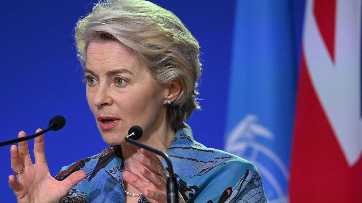  EU-Kommissionspräsidentin Ursula von der Leyen hat zusätzliche Sanktionen gegen Belarus gefordert. Am Montag hatten größere Gruppen von Migranten versucht, die Grenze zu Belarus zu durchbrechen. 