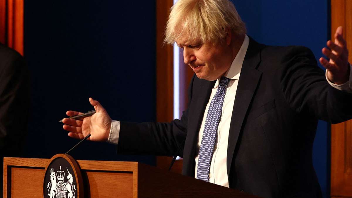  Für Boris Johnson ist es ein Alptraum vor Weihnachten: Enge Mitarbeiter haben offensichtlich die Corona-Regeln gebrochen. Das hatte der britische Premier seit Tagen dementiert. Nun gibt sich Johnson demütig. 