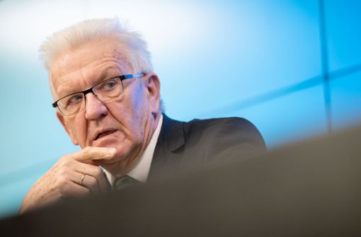 Winfried Kretschmann kritisiert Ampel wegen fehlender Infos über Omikron