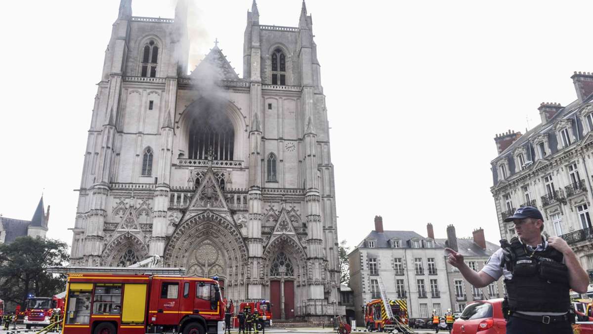 Frankreich: Großbrand in Kathedrale von Nantes ausgebrochen