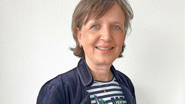 Gaby Schröder unterschreibt in Fellbach: Zurück zur Kinder- und Jugendhilfe