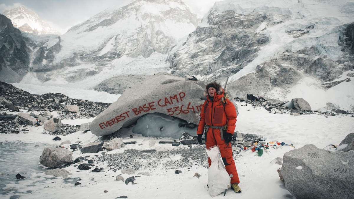 Extrembergsteiger aus Bielefeld: Allein, im Winter, ohne Sauerstoff – bezwingt Jost Kobusch den Mount Everest?