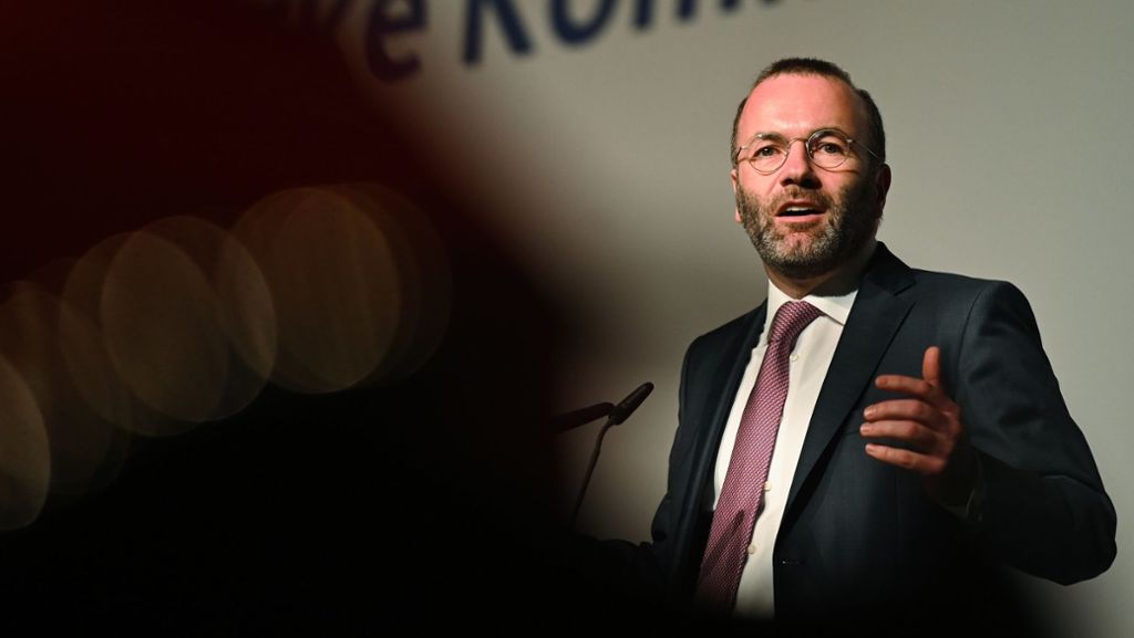  Der Ex-Spitzenkandidat aus Bayern hat sich beim Umgang mit seiner heftigen Niederlage nach der letzten Europawahl Respekt erworben. Dennoch wird er beim Parteitag nicht an die Spitze der europäischen Christdemokraten rücken. Welche Optionen hat er noch? 