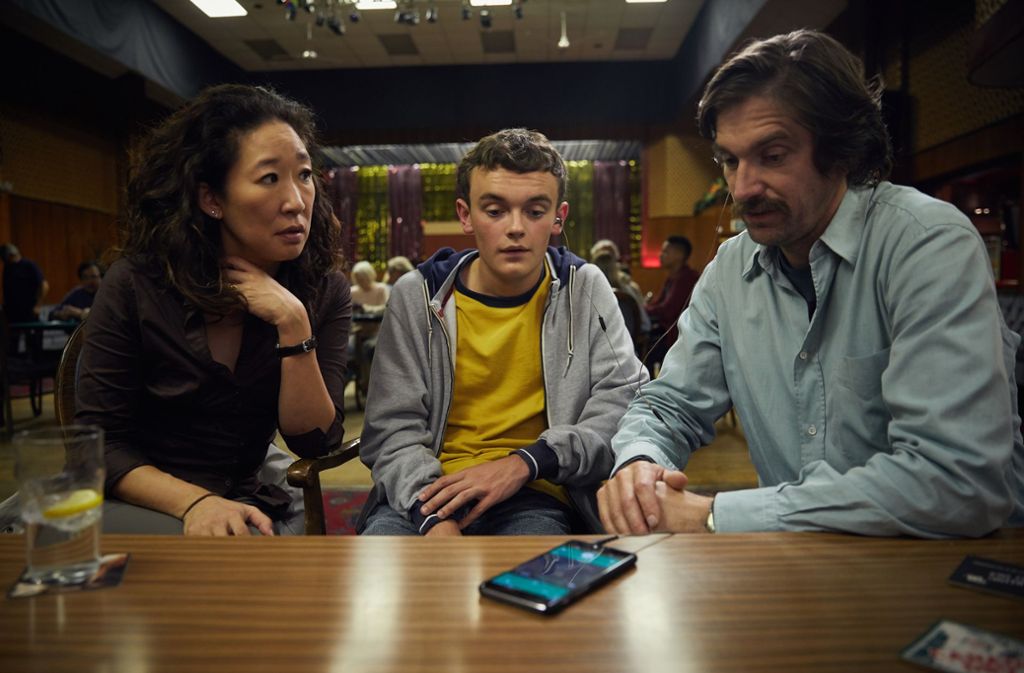 Eindrücke aus der ersten Staffel der Thrillerserie „Killing Eve“: Sandra Oh, Billy Matthews und Owen McDonnell (von links)