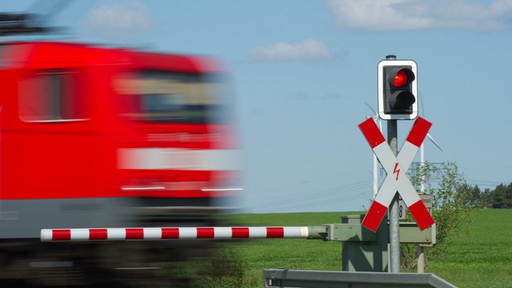 Drei Tote an Bahnübergängen: Warum Bahnübergänge lebensgefährlich sein können