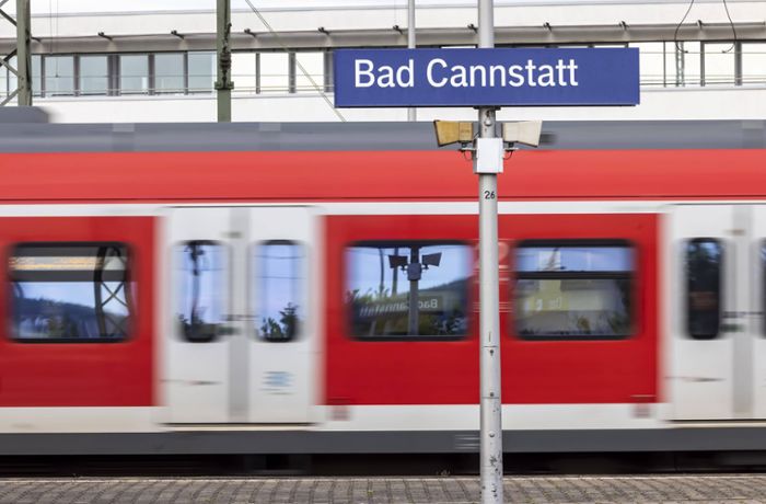 Bahnhof in Stuttgart-Bad Cannstatt: 20-Jähriger attackiert und verletzt Einsatzkräfte