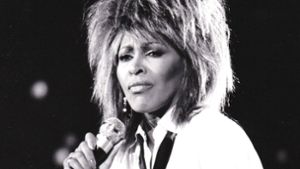 „Bühnengöttin“ – Fans trauern im Netz um Tina Turner