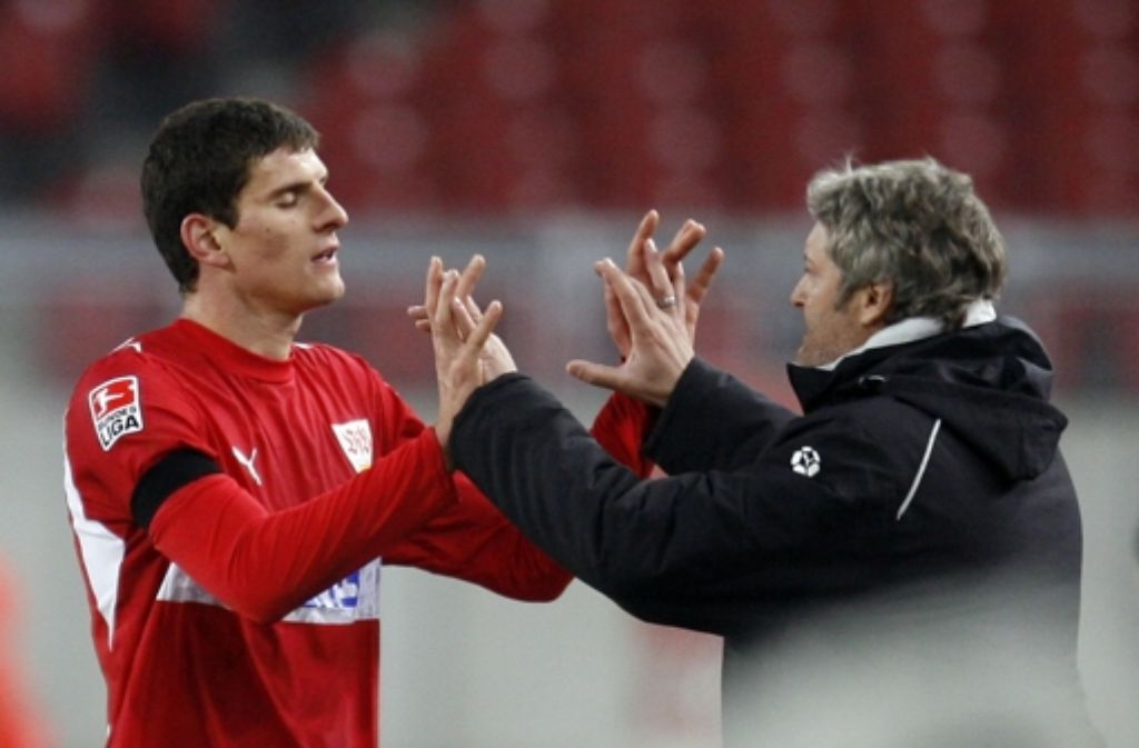 2007 trug der heutige Bayern-Torjäger Mario Gomez (links) noch das VfB-Trikot und der Stuttgarter Trainer hieß Armin Veh.