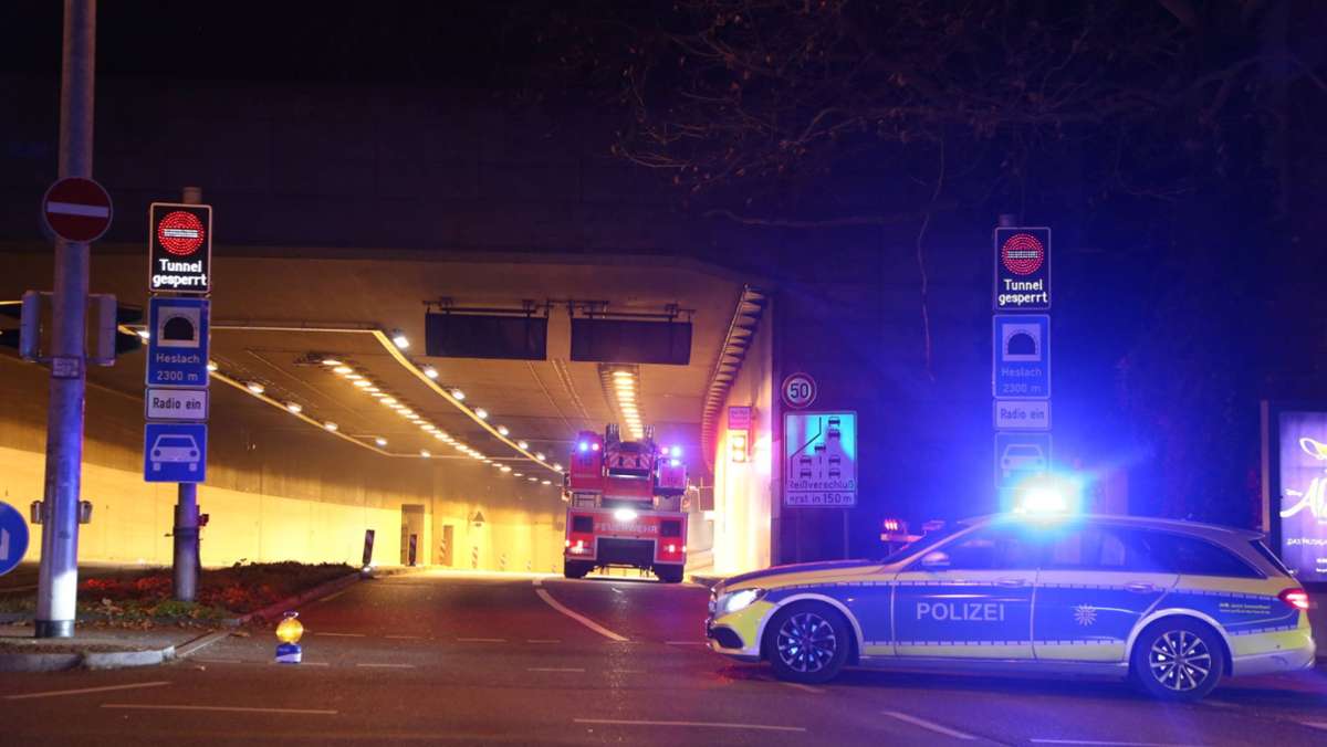 Stuttgart-Süd: Unfall im Heslacher Tunnel sorgt für Verkehrsbehinderungen