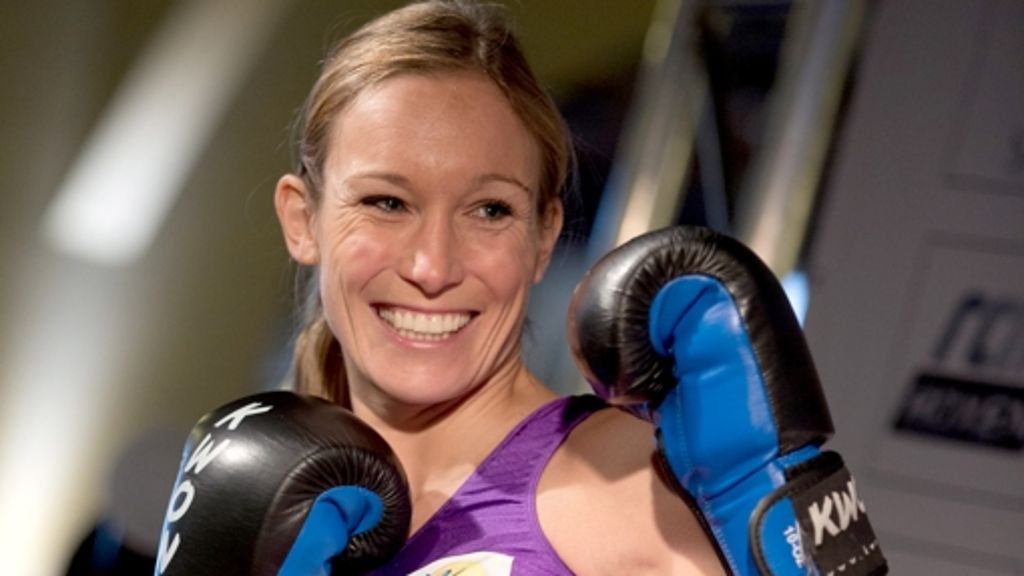 Kickboxerin Christine Theiss: Frau Doktor Kick tritt ab